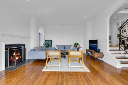 22 Av. Sunnyside - Photo 2