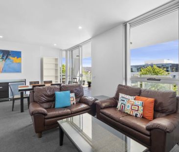 Fully Furnished one Bedroom in the Heart of Barton - Photo 2