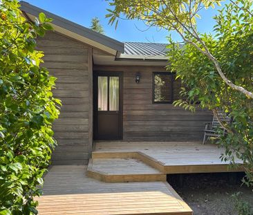 Charming dwelling with garden and garage - Photo 5