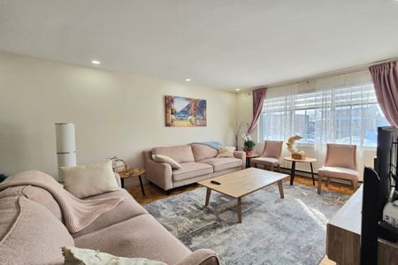 Maison à étages à louer - Laval (Chomedey) (Autres) - Photo 2