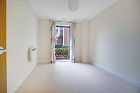 2 bedroom retirement property to rent - Photo 2