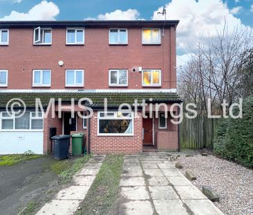 3 Bedroom End Terraced House for rent in Well Close Rise - Photo 4