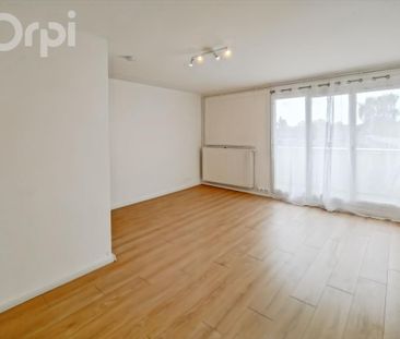 Location Appartement 1 pièce 28m² LE PLESSIS BELLEVILLE 60330 - Photo 1