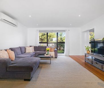 Peaceful Court Living - Spacious Family Home for Rent - Photo 1