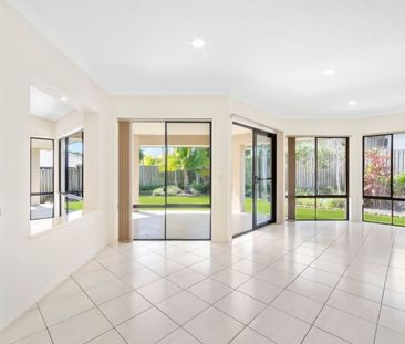 Beautiful Executive Family Home in Coomera Waters Resort - Photo 4