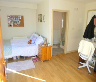 4 bedroom townhouse to rent - Photo 4