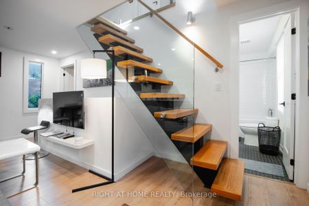 For Lease - 377 Lansdowne Avenue Unit# Upper, Toronto, Ontario - Photo 2