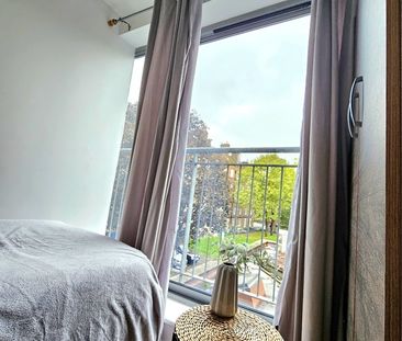 Room in a Shared Flat, Bromley High Street, E3 - Photo 4