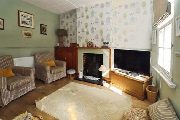 3 bedroom terraced house to rent - Photo 1