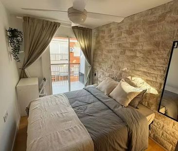 Carrer del Mestre Victoriano Andres, Torrent, Valencian Community 4... - Photo 2