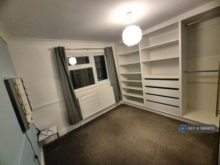 4 bedroom maisonette to rent - Photo 3