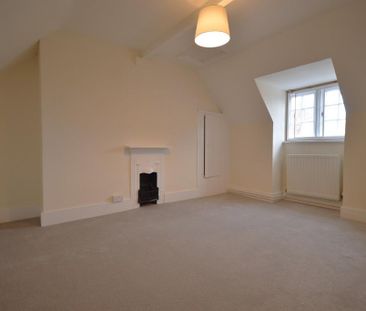 3 bedroom end of terrace house to rent - Photo 1