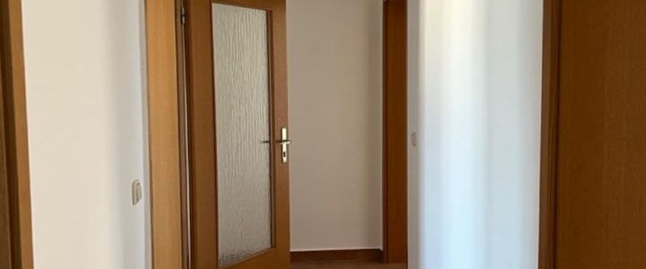 Dreizimmerwohnung mit EBK und Stellplatz - Photo 1