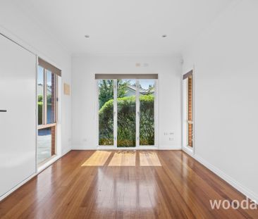 PRECIOUS GEM WITH A COURTYARD - Photo 1