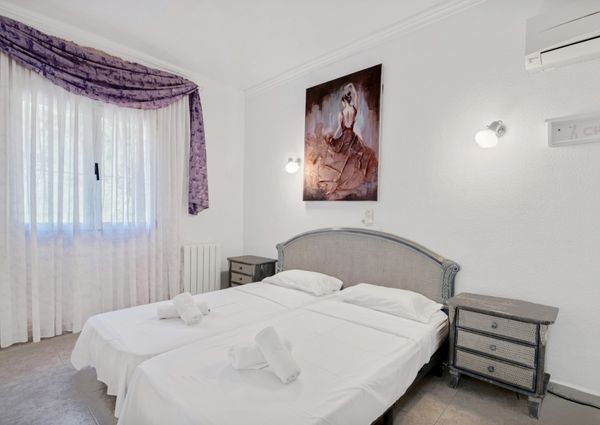 For rent villa with private pool near the beach in Cumbre del Sol, Benitachell