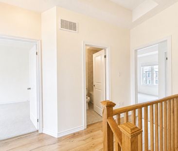 For Lease - 10 William Adams Lane, Richmond Hill, Ontario - Photo 6