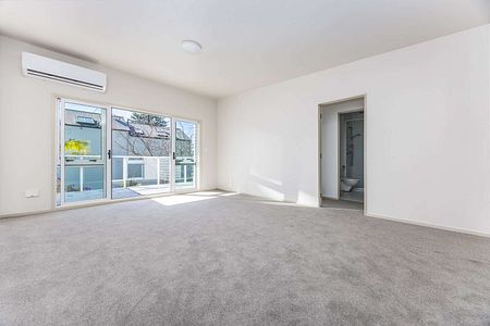 Two Bedroom , Two Carparks -Grafton - Photo 5