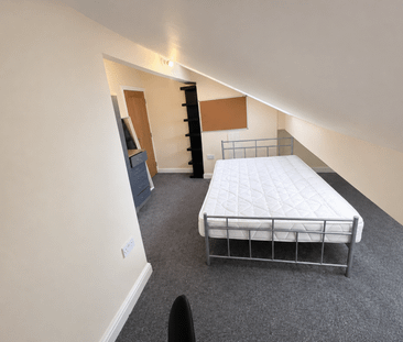 6 bedroom end of terrace house to rent - Photo 6