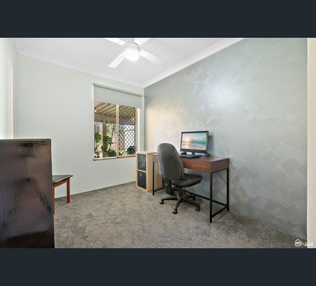 230 Seville Drive, Seville Grove, WA 6112 - Photo 4