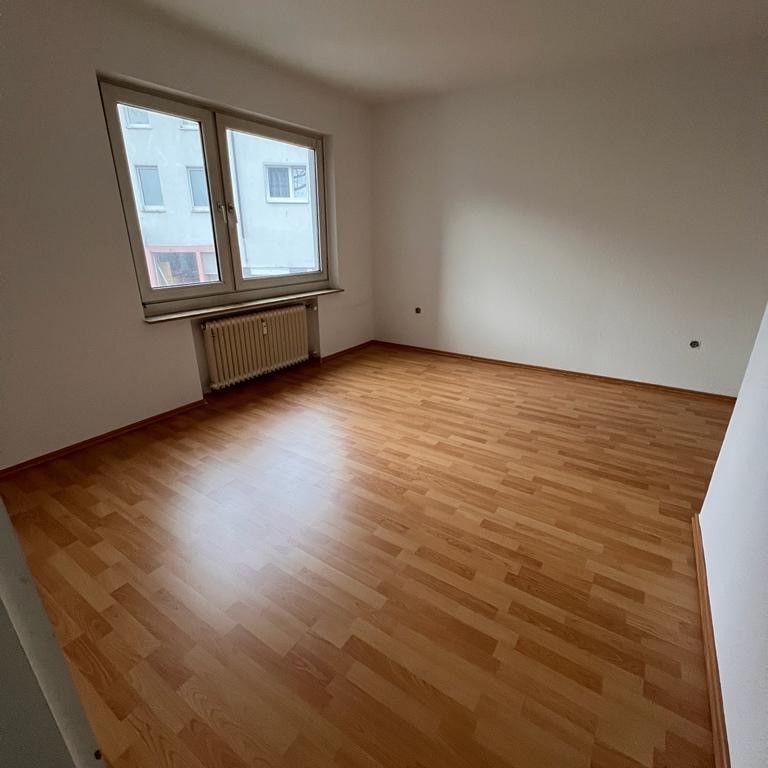 Sehr schöne 3 Zimmer-Wohnung mit Balkon und innen liegendem Wannenbad in EssenWest/Frohnhausen - Foto 1