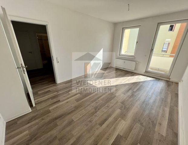 Moderne 3 Raum Wohnung mit Wanne, Dusche und Balkon in Gera-Debschwitz! - Photo 1