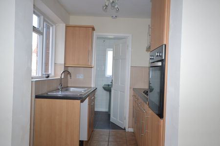 2 bedroom house - Photo 5