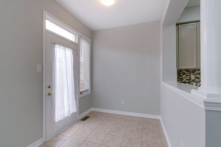 For Lease - 1327 Weir Chase Unit# Upper, Mississauga, Ontario - Photo 3