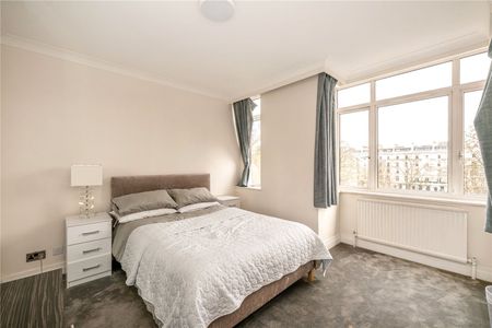 A Newly Refurbished Two Bedroom Apartment Located on Sloane Street for short let - Photo 3