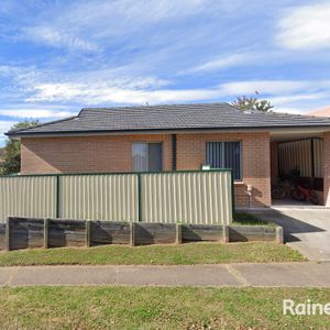 Spacious Detached Granny Flat - Photo 2