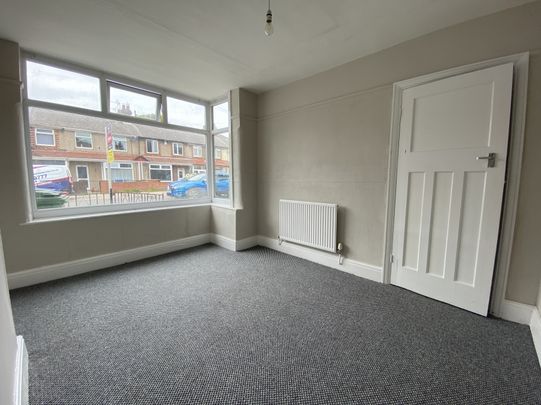 Chelmsford Avenue, Grimsby - Photo 1