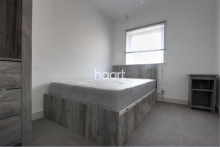 1 bedroom in a house share to rent - Photo 5