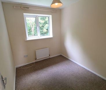 4 bedroom detached house to rent - Photo 3