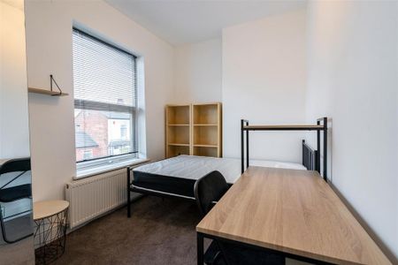 4 bedroom house to rent - Photo 3