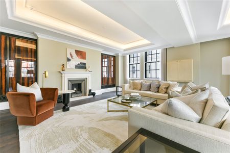 An Immaculately Presented Three Bedroom Apartment. - Photo 3