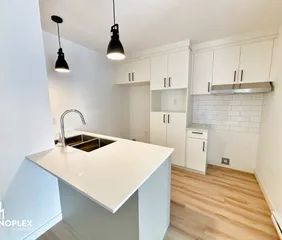 1 room apartment of 103m² in Sherbrooke - Photo 1
