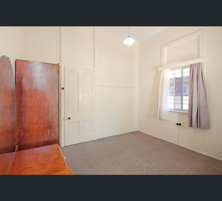 2/15 Charles Street, New Farm, Qld 4005 - Photo 3