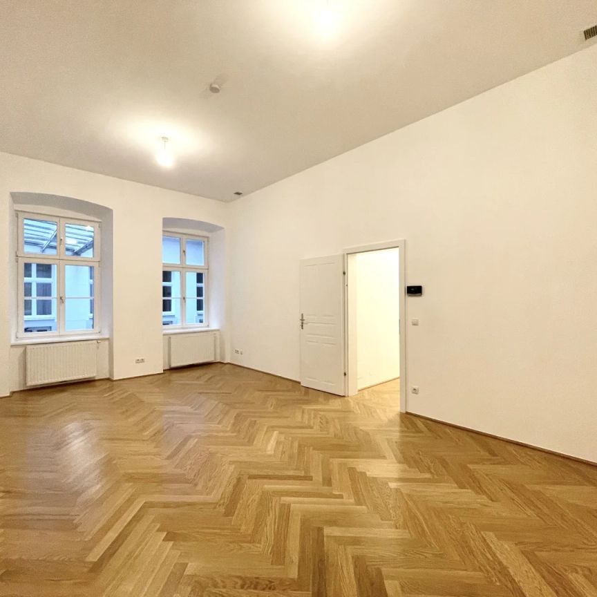 Stilvoll sanierte Altbauwohnung in bester Innenstadtlage – Ruheoase am Getreidemarkt - Foto 1