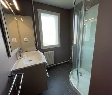 Location Appartement 3 pièces 67m² - Photo 3