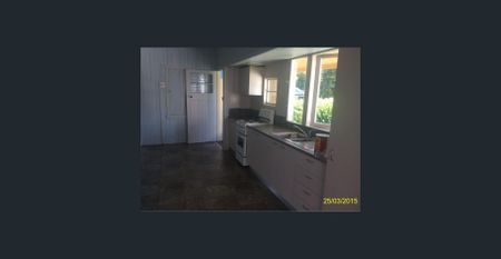 3-Bedroom Home in a Quiet, Convenient Location - Photo 4