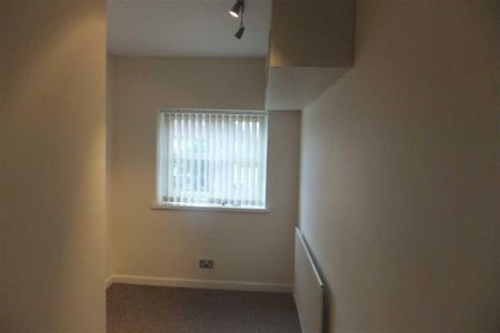 4 bedroom apartment to rent - Photo 2