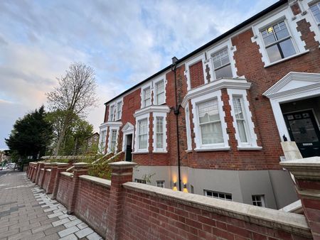 2 Bed Flat, Archway Road, N6 - Photo 4
