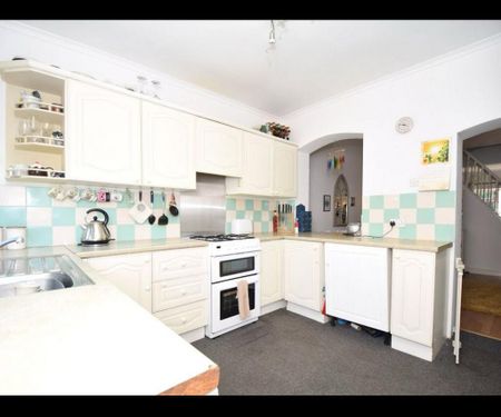 2 bedroom terraced house to rent - Photo 5