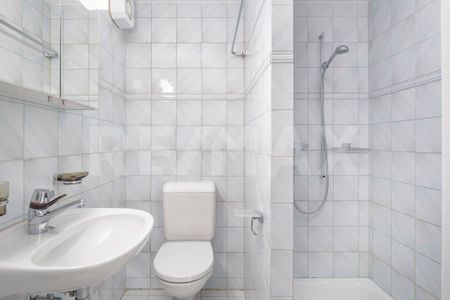 Gepflegte 4.5-Zimmer-Wohnung im Herzen von Einsiedeln zu mieten - Photo 4