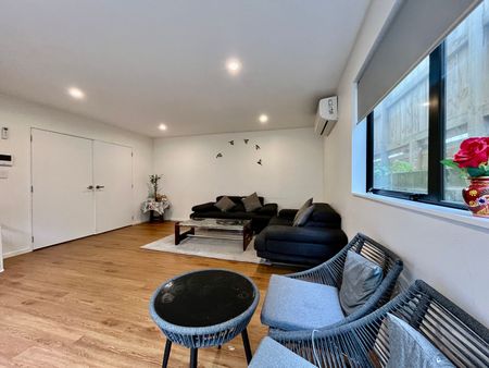 38D Greenhill Crescent, Pakuranga, NZ 2010 - Photo 4