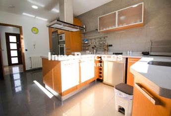 3 bedroom luxury Villa for rent in Chiva, Spain