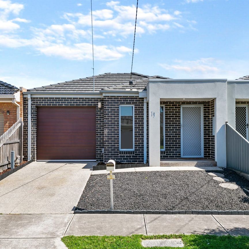 19 Leila Street, Deer Park, Vic 3023 - Photo 1