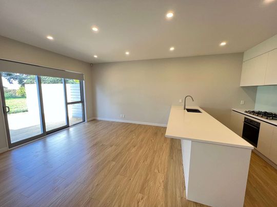 Beautiful New Build Home ! - Photo 1