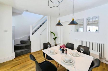 3 bedroom terraced house to rent - Photo 3