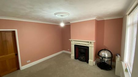 2 bedroom semi-detached house to rent - Photo 4