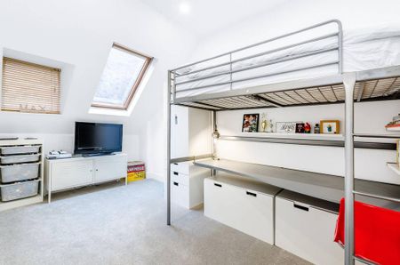 3 bedroom flat to rent - Photo 4